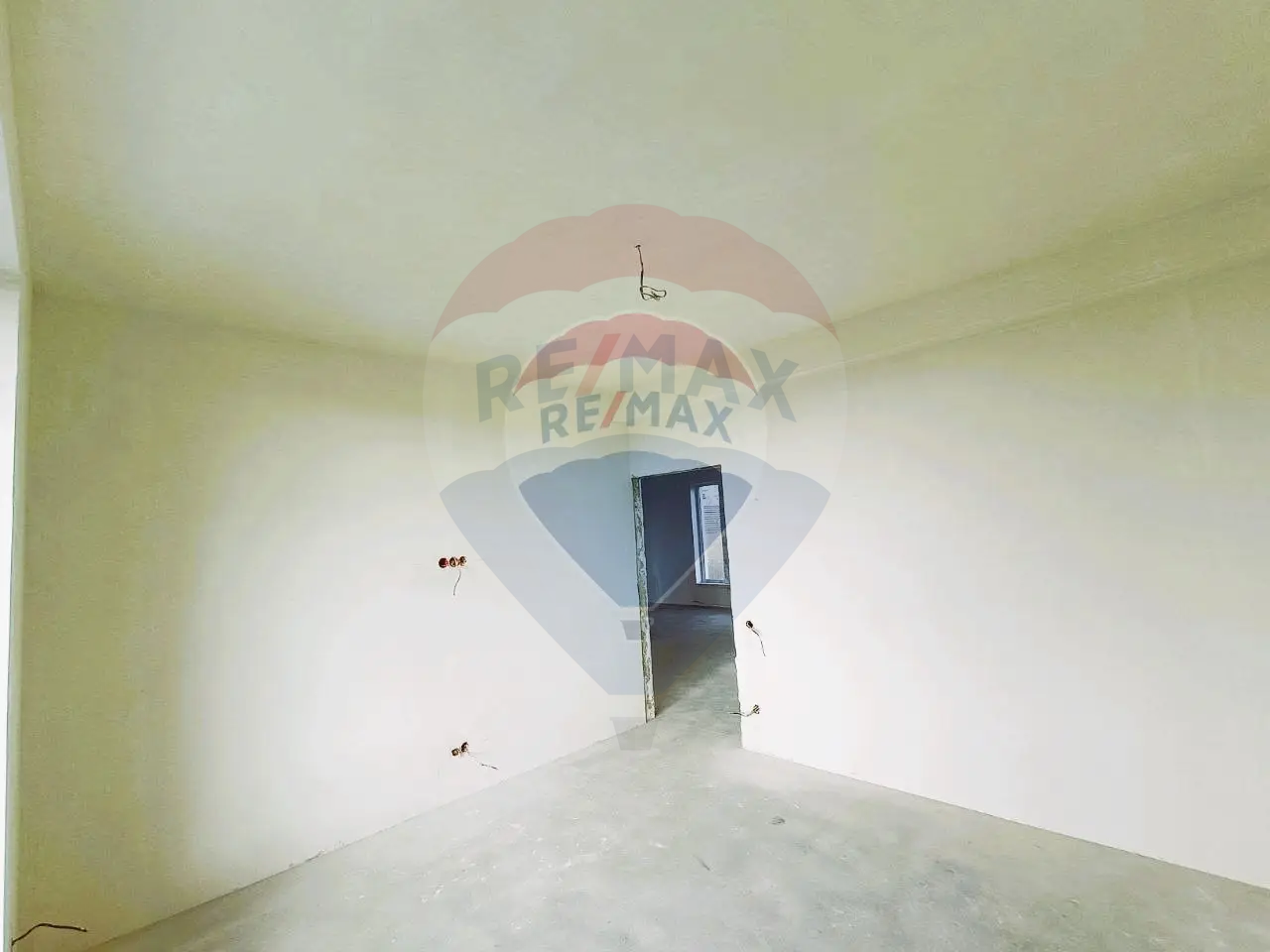 186.000 EUR