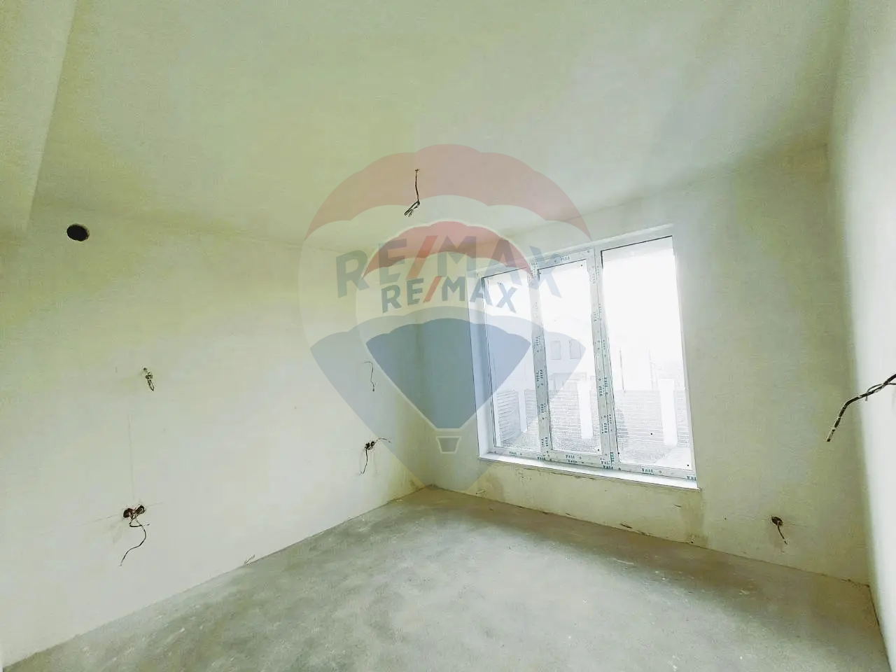 186.000 EUR