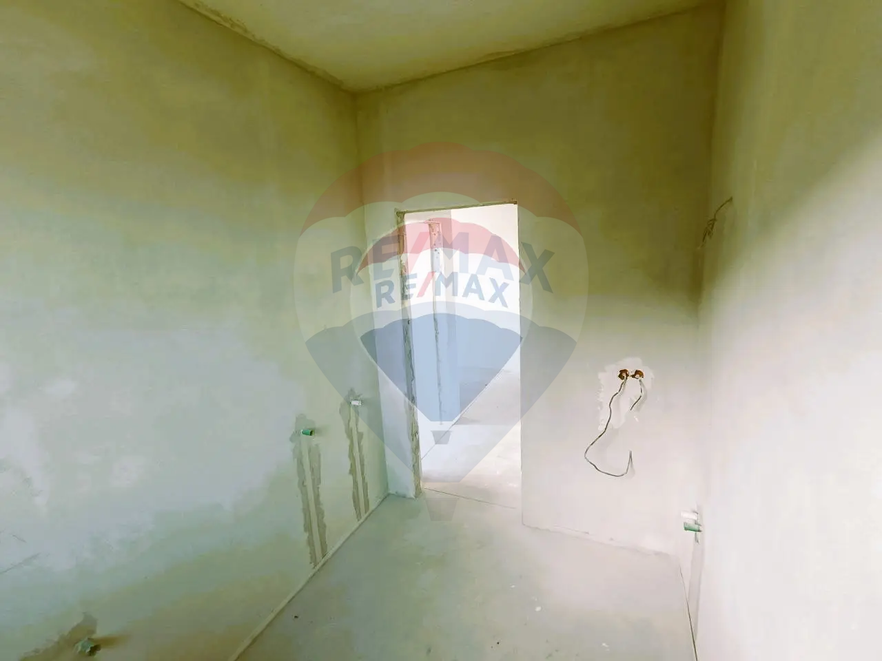186.000 EUR