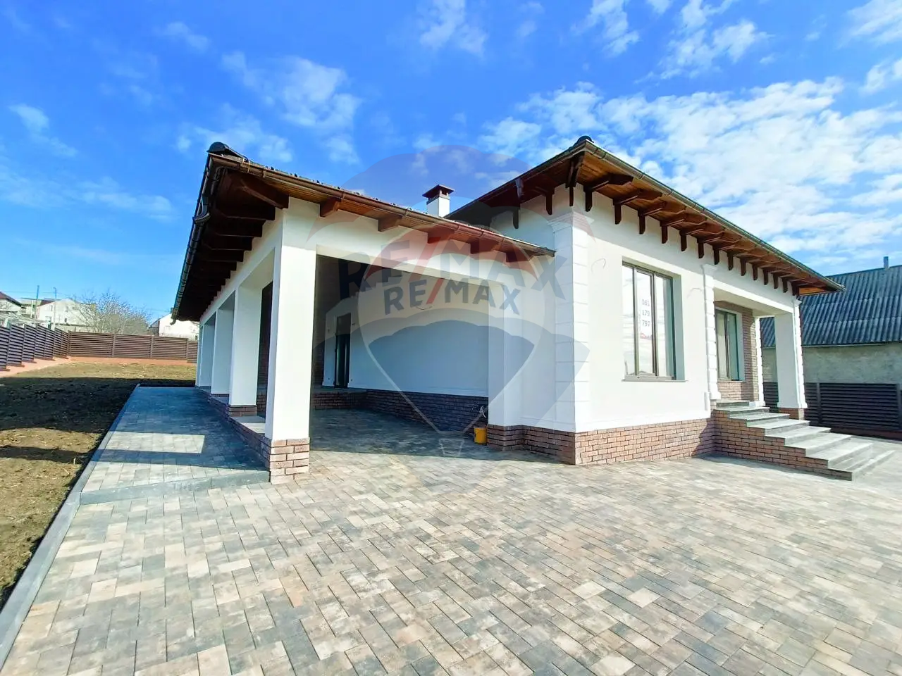 186.000 EUR