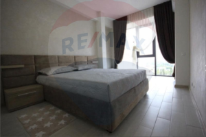 750 EUR