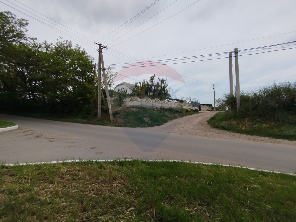 9.000 EUR
