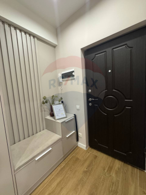 240.000 EUR