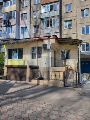 174.900 EUR