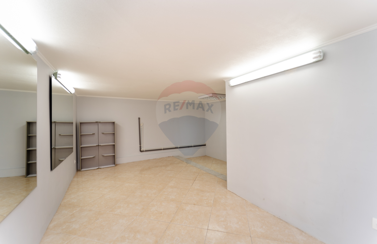 174.900 EUR