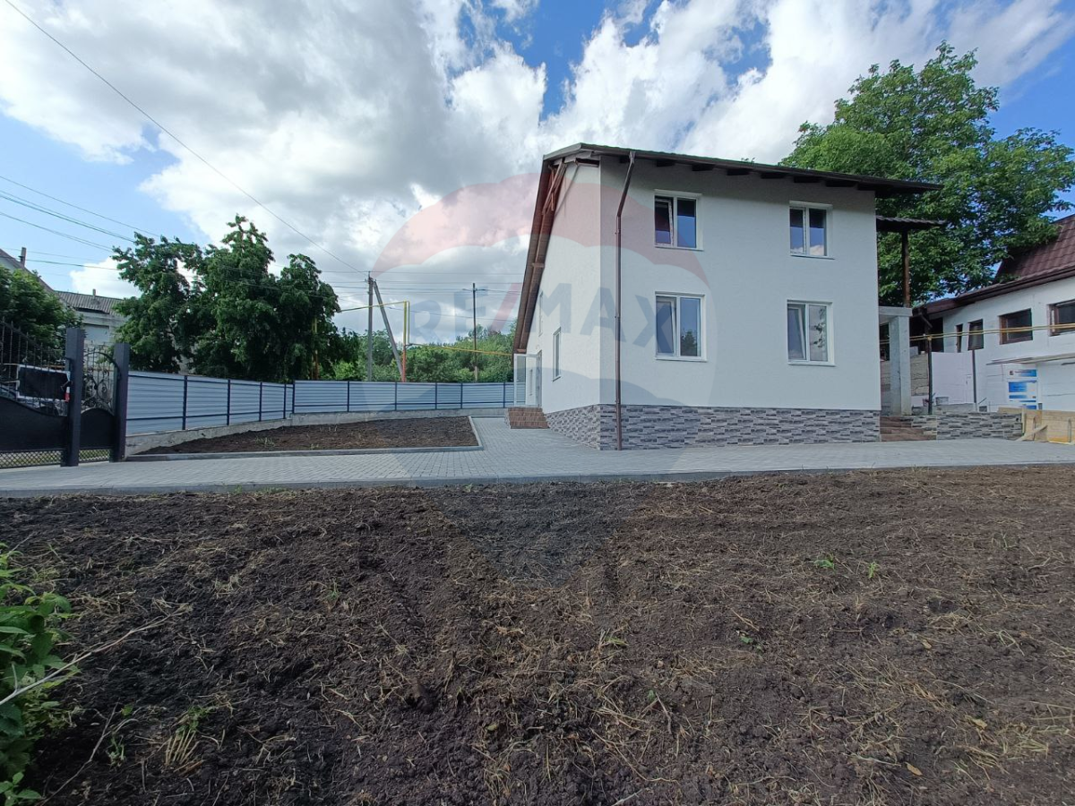 114.000 EUR