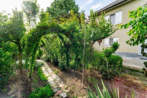 115.000 EUR