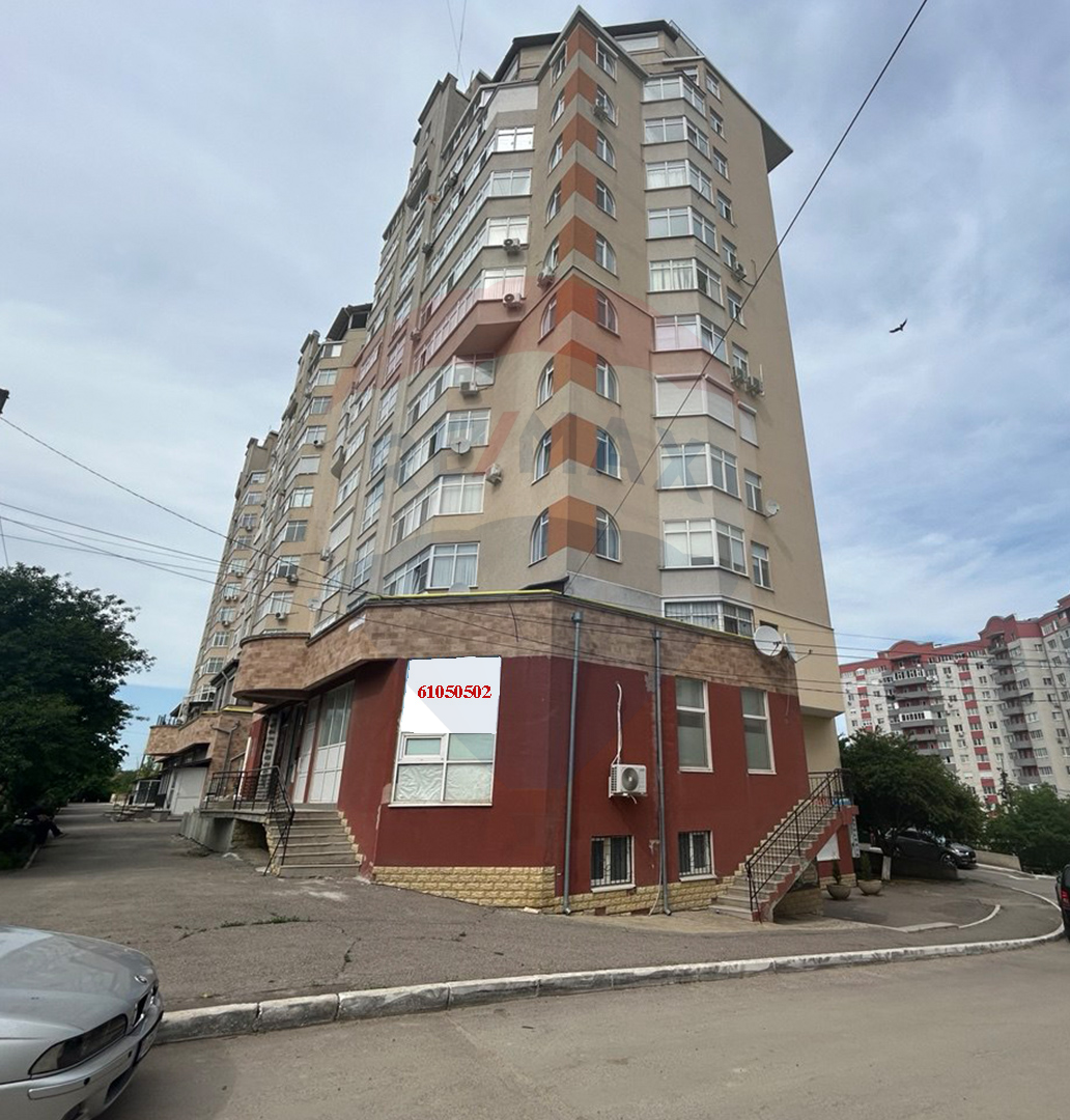 645.300 EUR