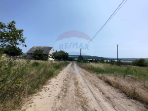 8.500 EUR