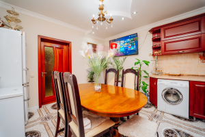 165.000 EUR