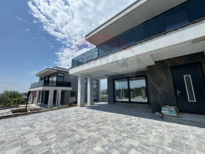 370.000 EUR