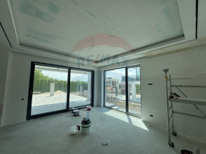 370.000 EUR