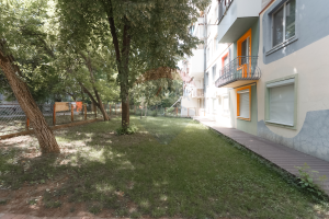 242.000 EUR