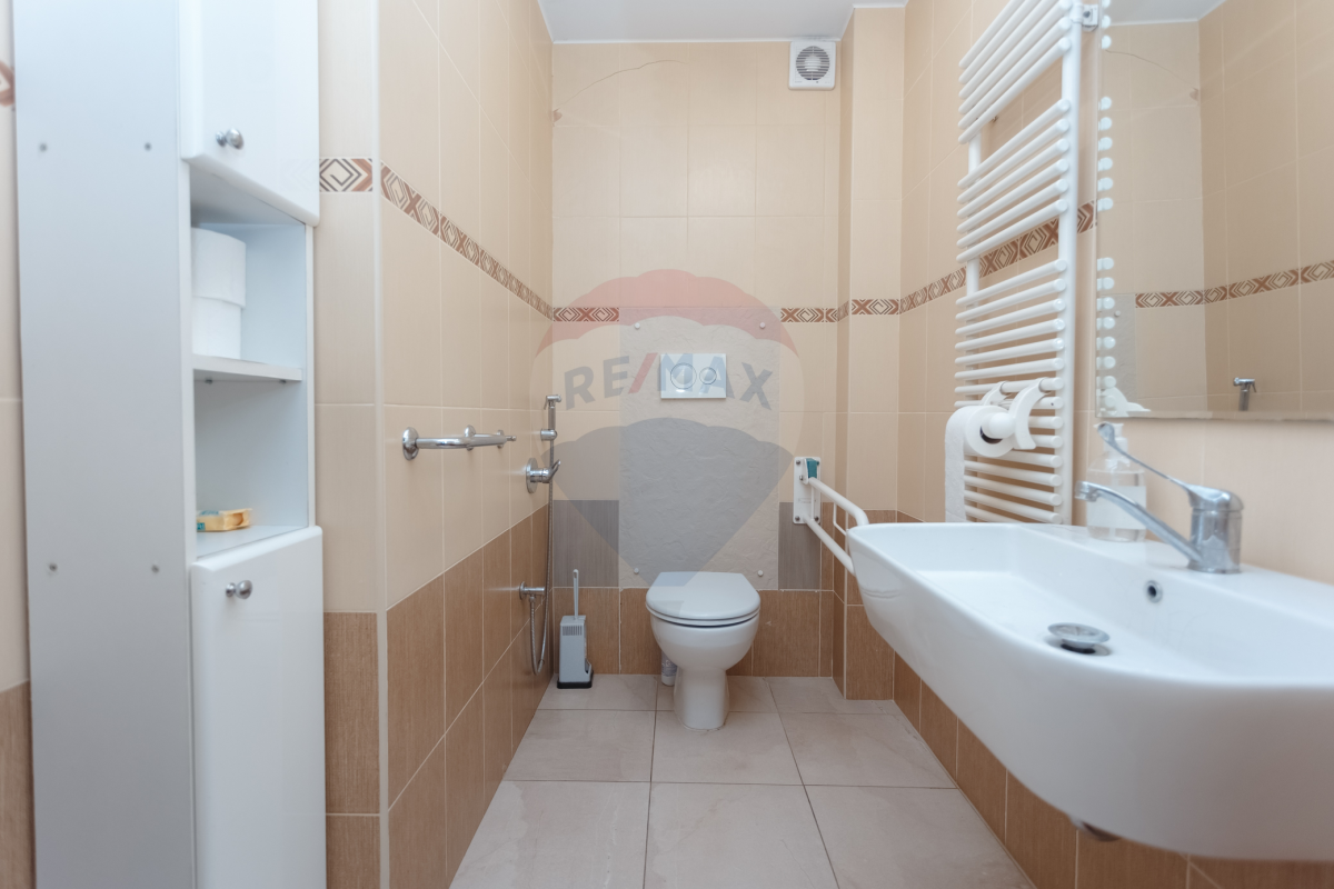 242.000 EUR