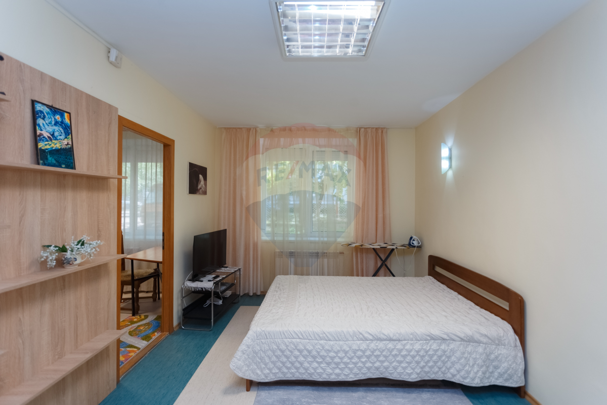 353.000 EUR