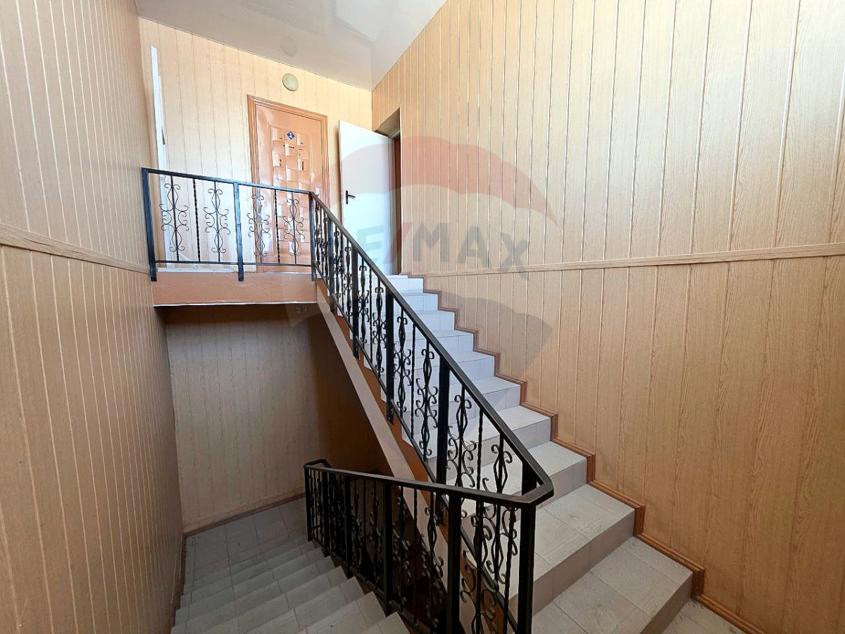 544.000 EUR