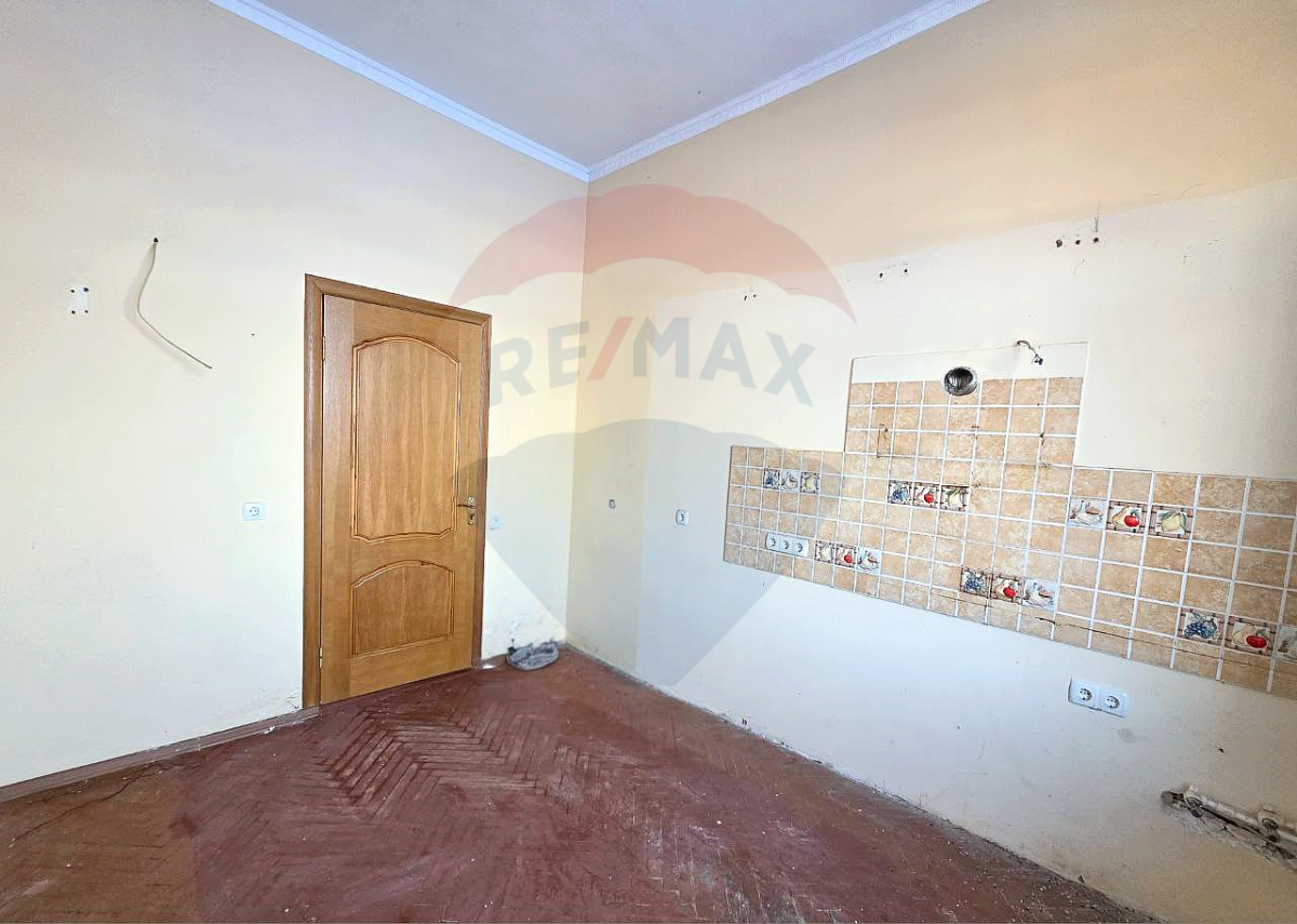 544.000 EUR