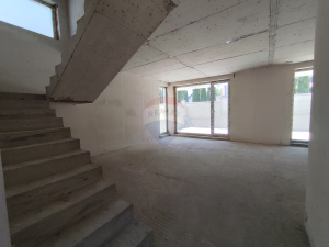 249.000 EUR