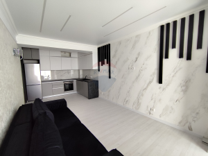 128.000 EUR
