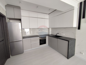 128.000 EUR
