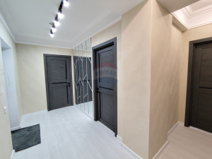 128.000 EUR